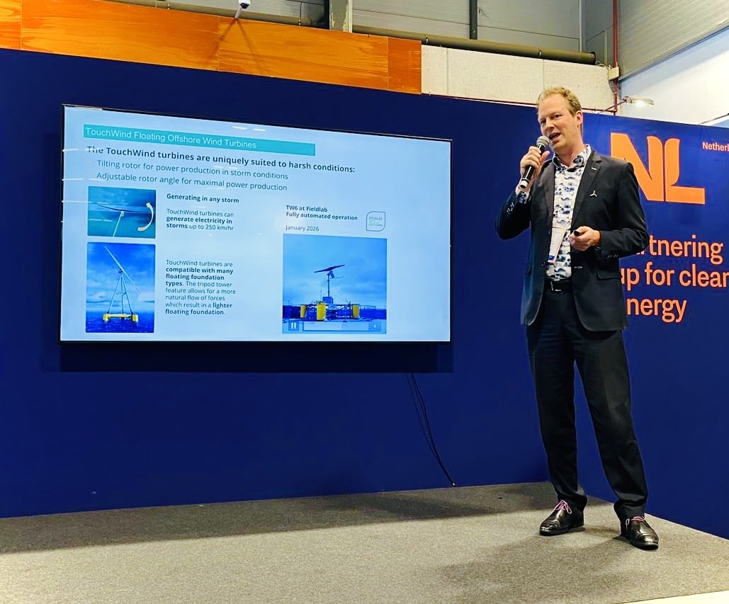 Dirk Pulles delivering a pitch on stage at WindEurope 2026 Madrid